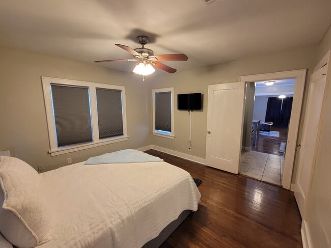 Photo - 2557 NW 16th St House