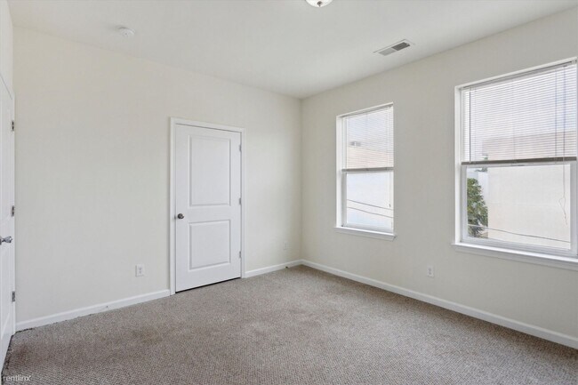 Building Photo - 3 br, 1 bath Duplex - 1811 W BERKS ST Unit...