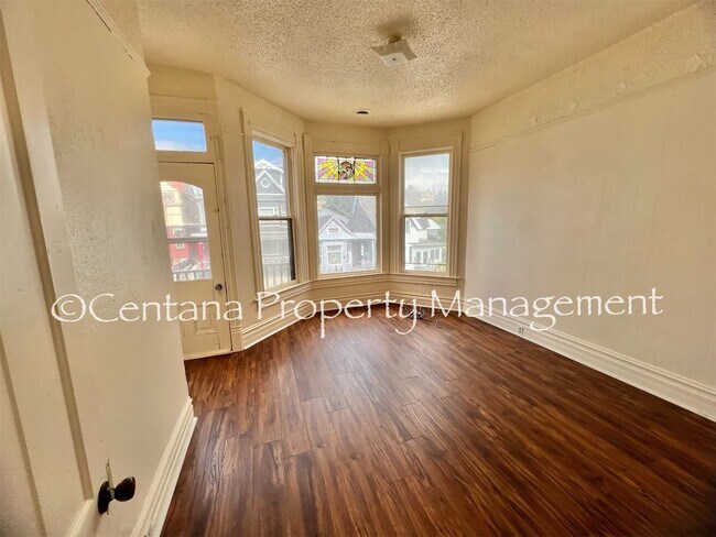 Foto del edificio - 730-732 W Granite St