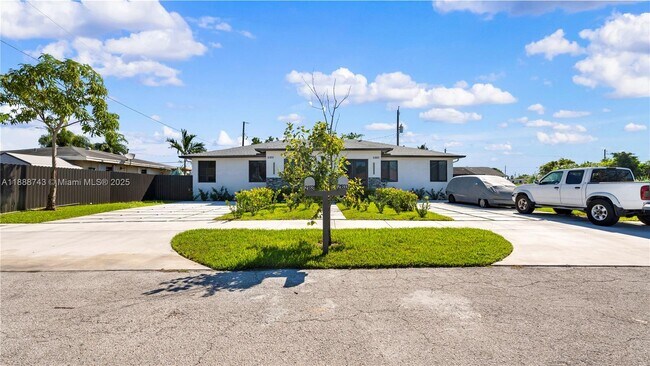 Foto del edificio - 21831 SW 109th Ct