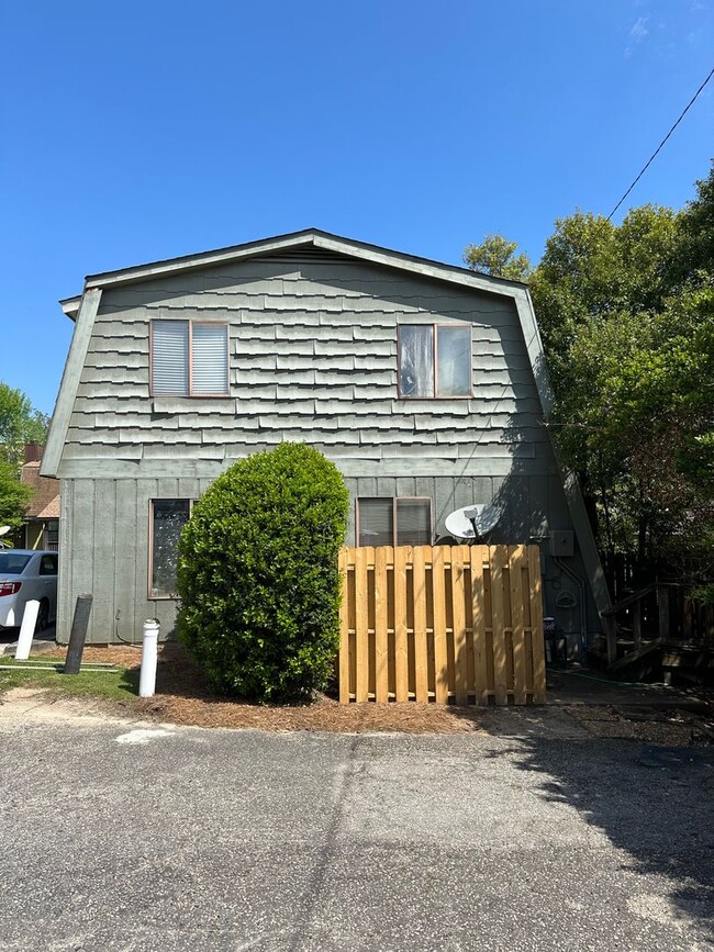 Building Photo - 255 B E Glenn Ave
