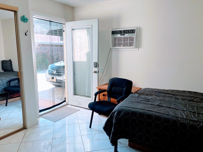 Foto del edificio - 1217 Hampton Cir