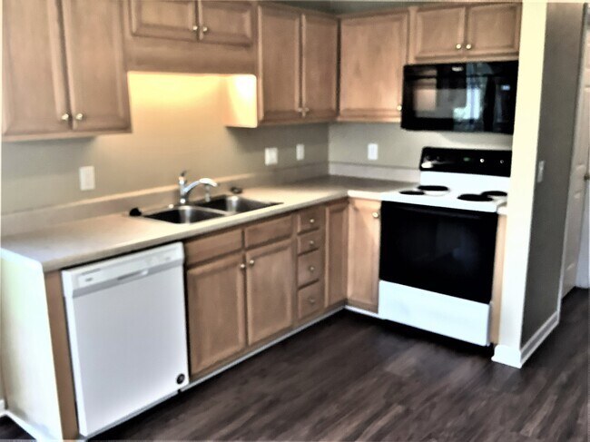 Building Photo - 859 Eli Moore Court