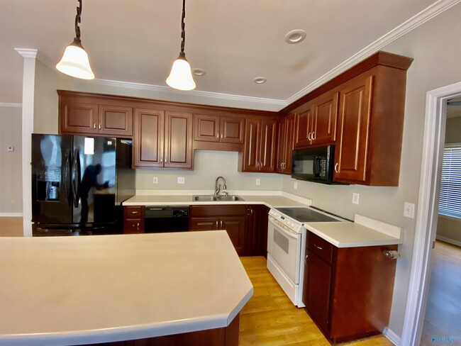 Building Photo - 306 Holly Springs Dr