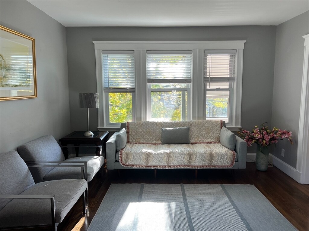 Primary Photo - 21 Dartmouth St