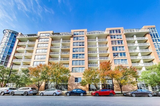 Building Photo - 1200 W Monroe St