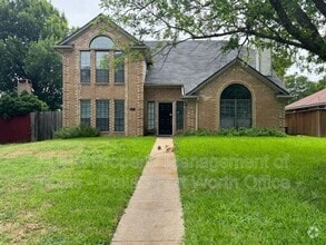 Building Photo - 1404 Straus Rd