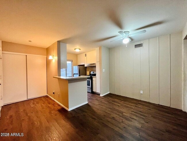Foto del edificio - 1701 W Tuckey Ln
