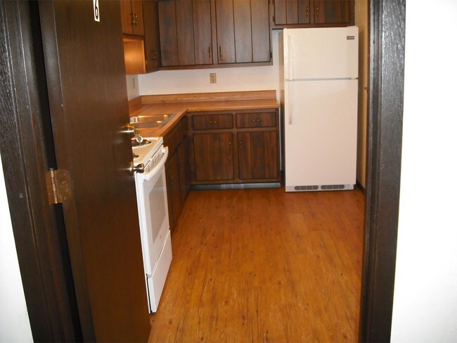 Building Photo - 2116 Harold St