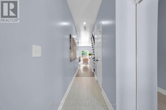 Photo du bâtiment - 3059 Finch Ave W