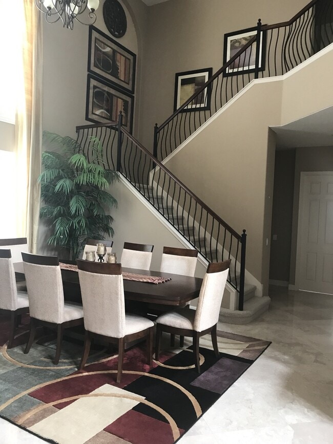 Foto del edificio - Fully Furnished Executive Rental in Providence