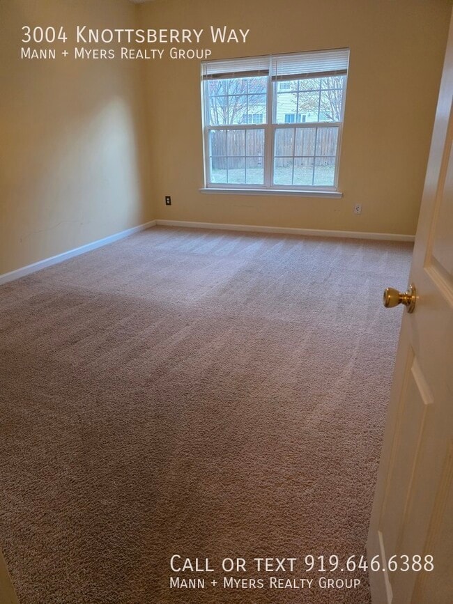 Foto del edificio - 3004 Knottsberry Way