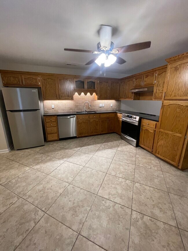 Kitchen has stainless steel appliances - 5191 County Road 73