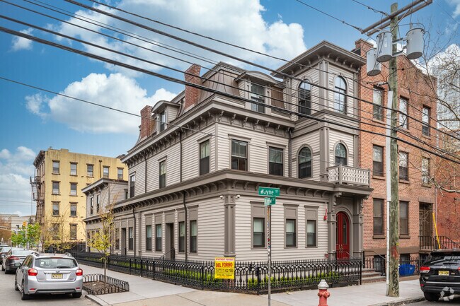 Exterior - 72 Wayne St