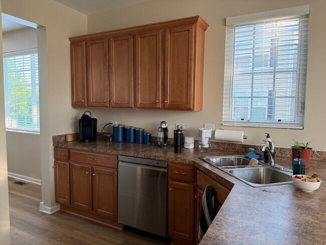 Building Photo - 25408 Cove Ct