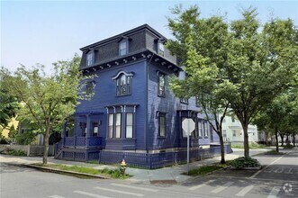 Building Photo - 64 Willow St
