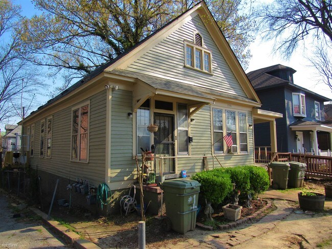 Building Photo - 1506 Monroe Ave