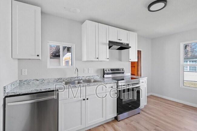 Building Photo - 1434 S Rusk St