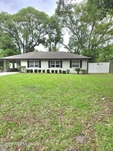 Building Photo - 615 Luna Ct