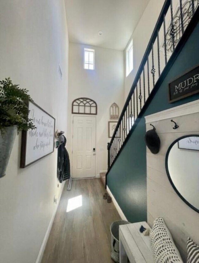 Foto del edificio - 3 br, 3 bath House - 6282 E. Creek View Ln