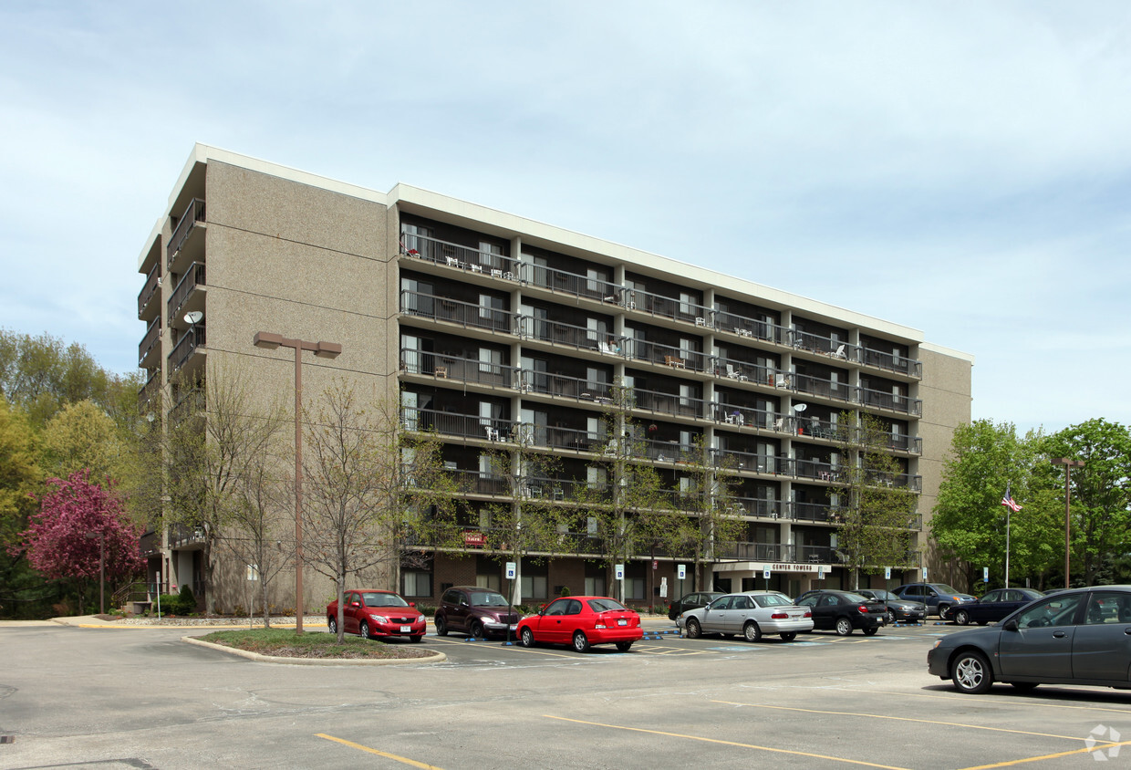 Building Photo - Center Towers