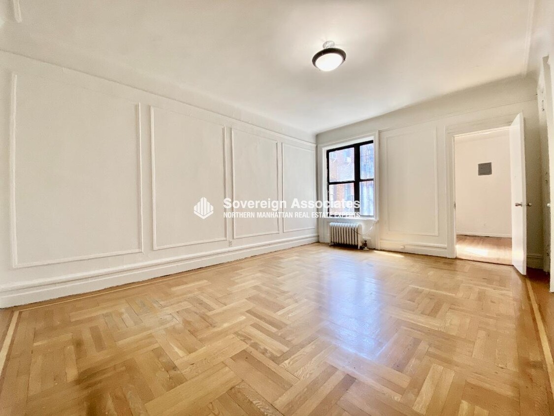 Primary Photo - 652 W 163rd St