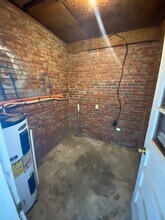 Building Photo - 208 Rosemont Dr