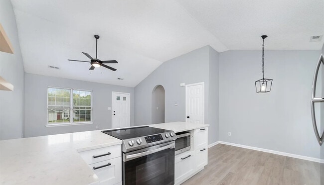 Foto del edificio - Reese Fur