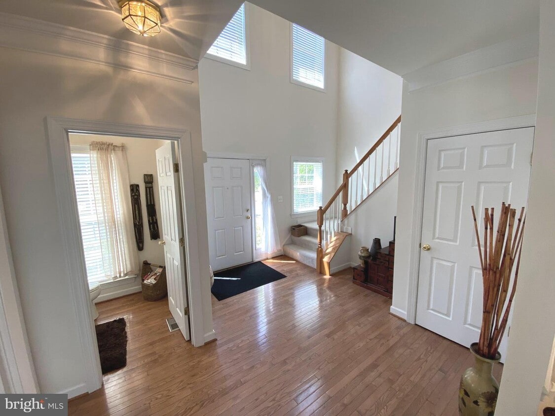 Primary Photo - 8150 Gilroy Dr