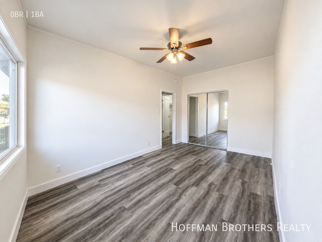 Foto del edificio - 420 N Coronado St