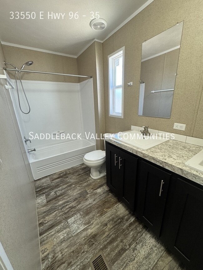 Foto del edificio - 33550 E Hwy 96-35