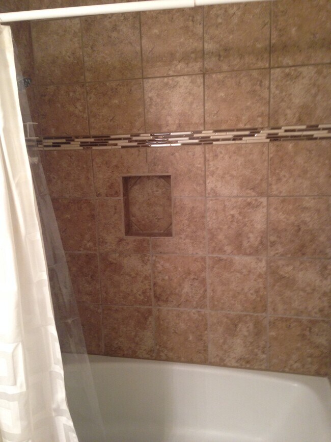 Foto del edificio - 817 Highwood Dr
