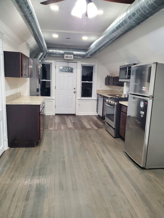Primary Photo - 3005 N Normandy Ave