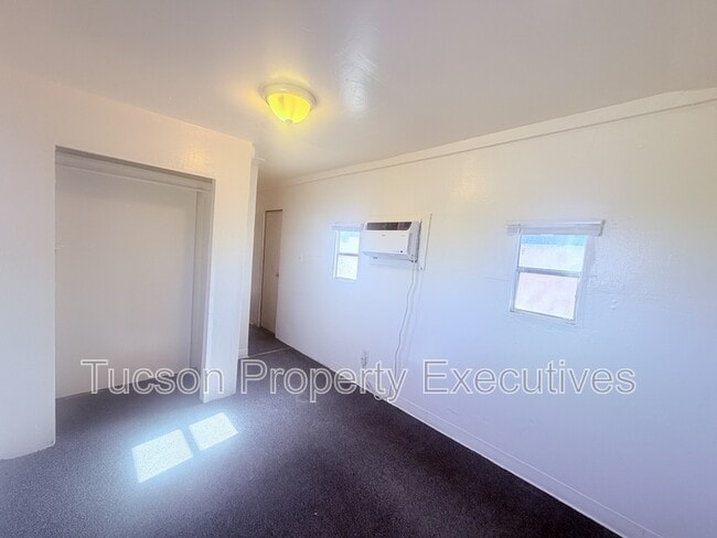 Building Photo - 1951 E Benson Hwy