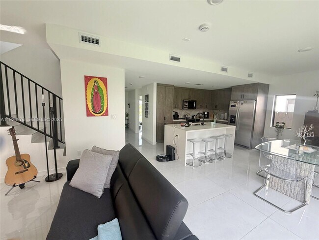 Foto del edificio - 1327 NW 2nd Ln