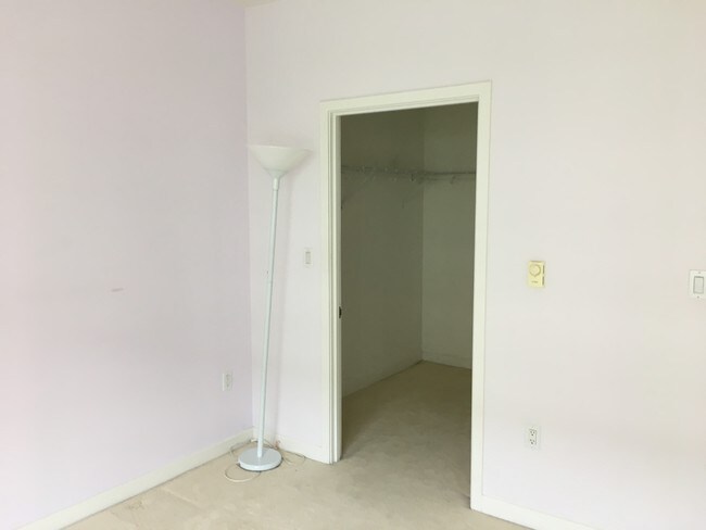 bedroom - 250 King St