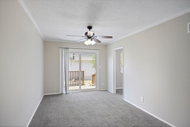 Building Photo - 9689 Wedd Dr