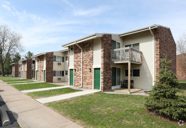 Building Photo - Evergreen Apartments