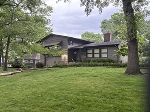 Building Photo - 5902 W 77th Terrace