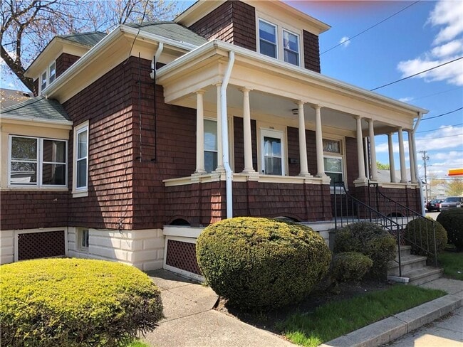 Building Photo - 1394 Newport Ave