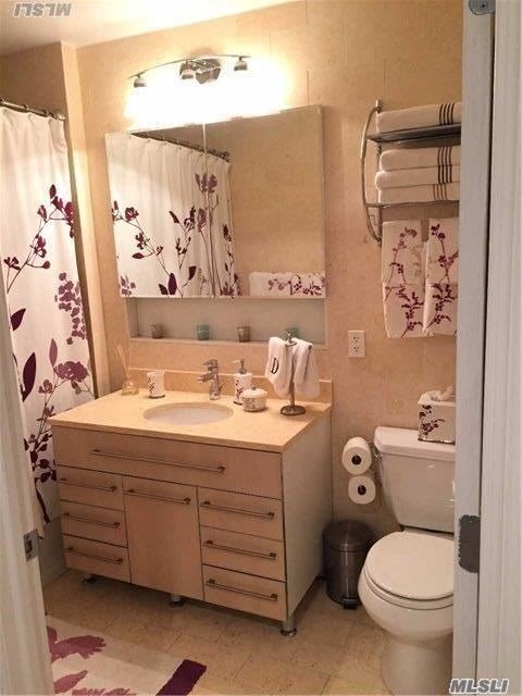 Foto del edificio - 143-20 Hoover Ave