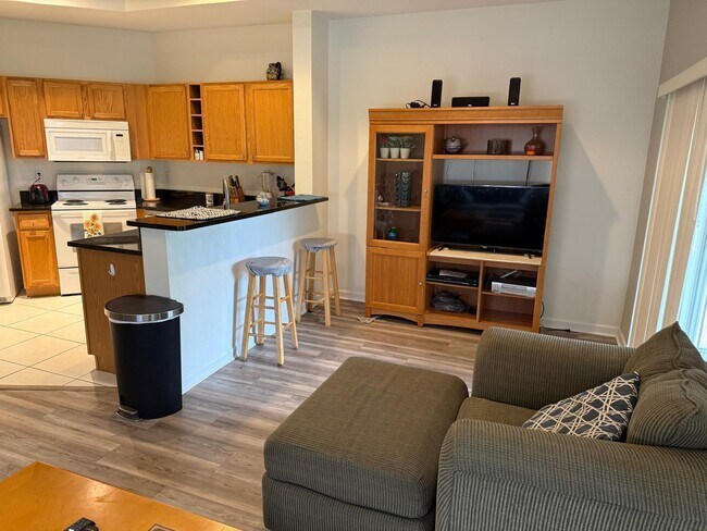 Foto del edificio - 8327 Mulligan Cir