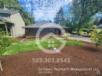 Building Photo - 675 Ratcliff Dr SE
