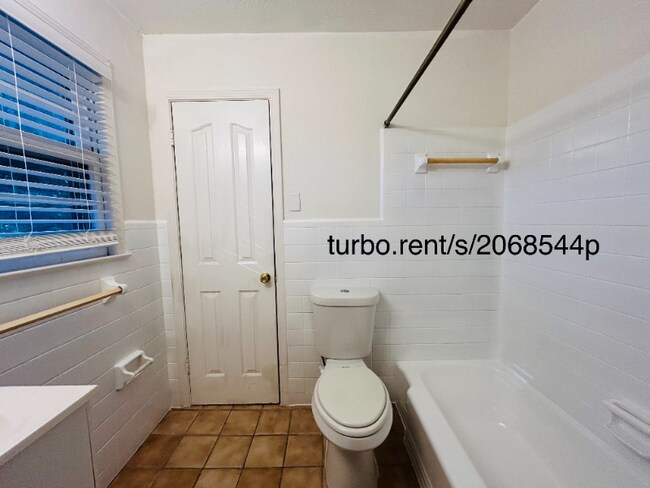 Foto del edificio - 7062 Felton Ln