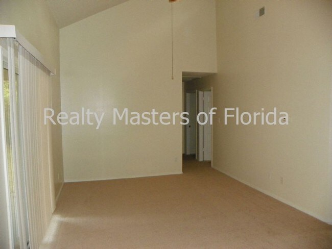 Foto del edificio - 8174 Crystal Wells Pl