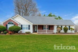 Building Photo - 207 Crystal Ct