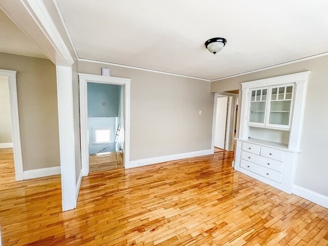 Building Photo - 62 Woods Ave