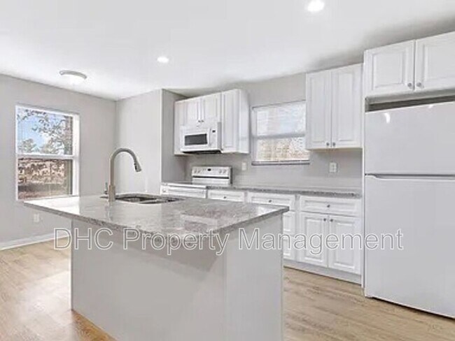Building Photo - 1484 Norman Berry Dr