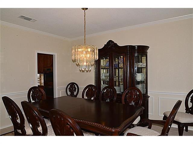 Building Photo - 850 Kingwood Ct