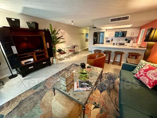 Building Photo - 1655 E. Palm Canyon Drive